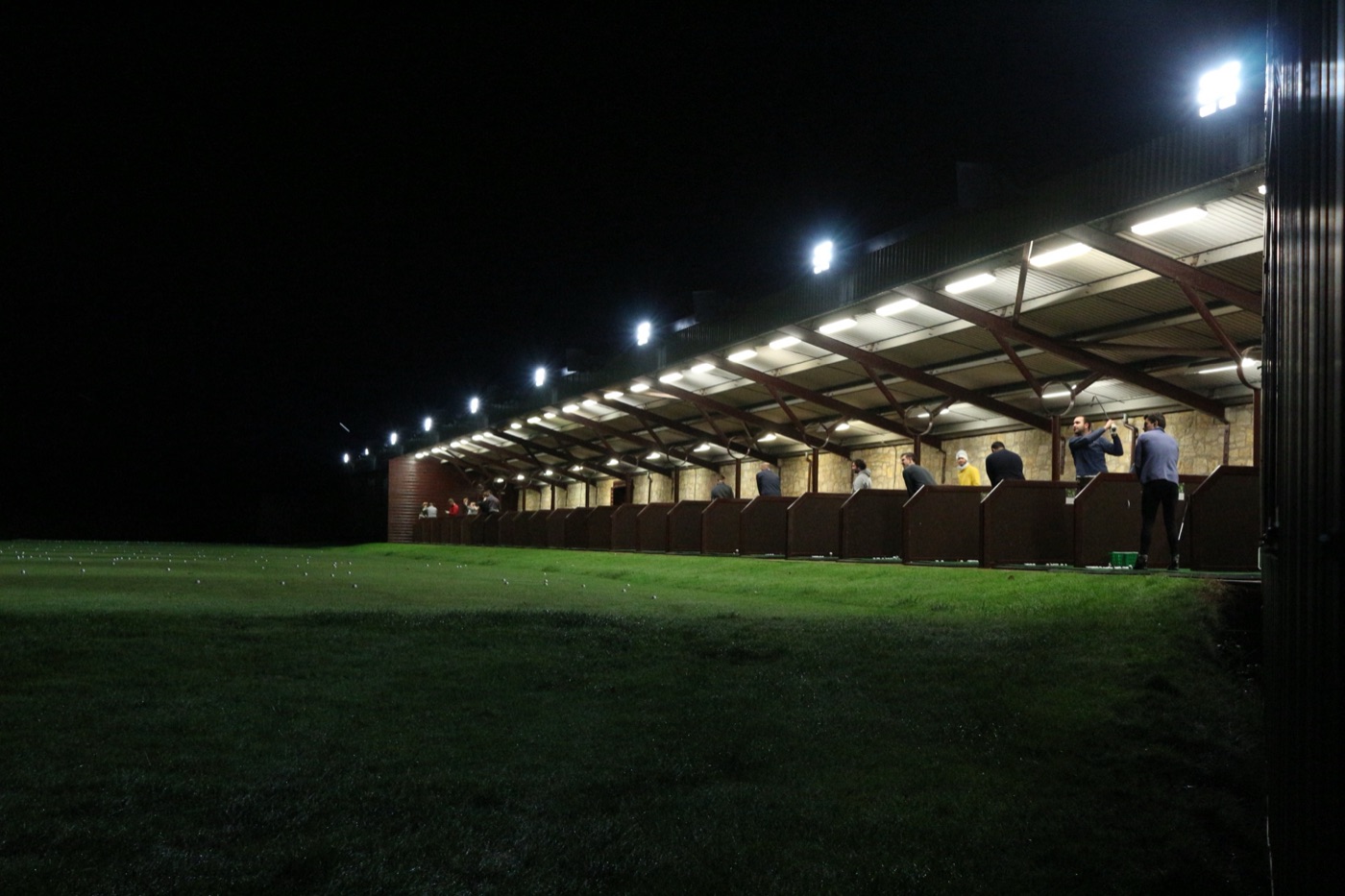 Floodlit driving range